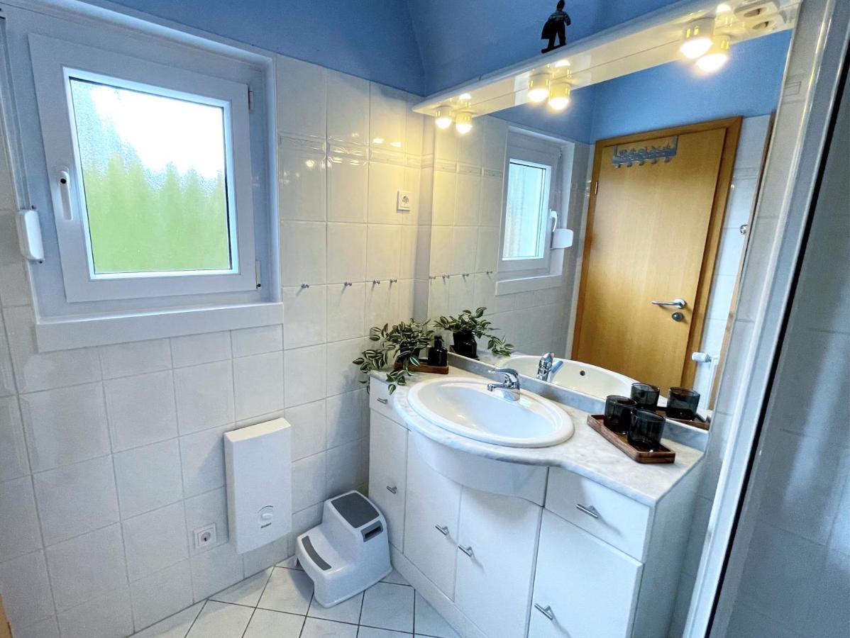 Familienfreundliches Ferienhaus In 5 Min Zum Strand Mit Terrasse Und Kostenlosem Parkplatz 쿡스하펜 외부 사진